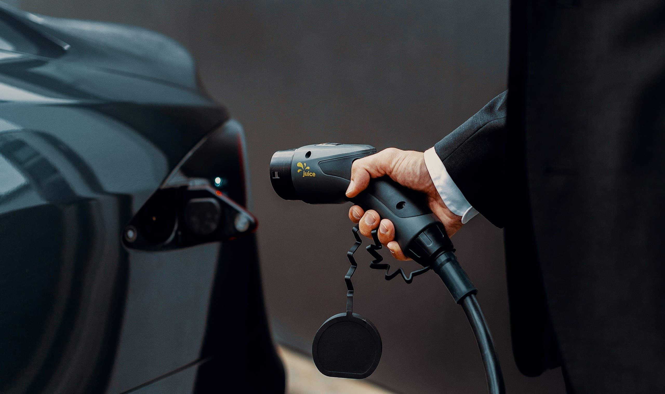 Borne de recharge pour voiture électrique installée à domicile
